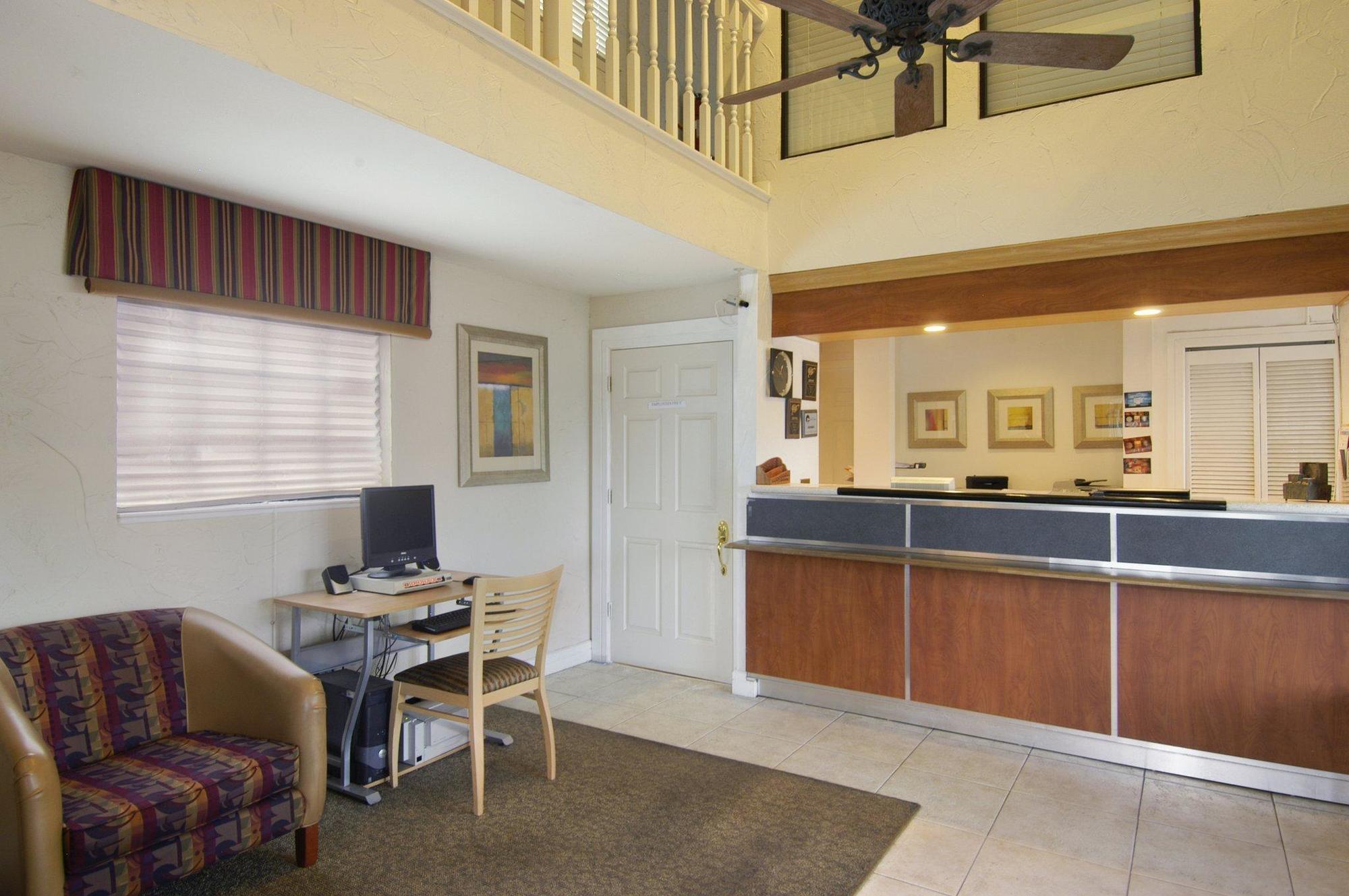 Econo Lodge Palm Harbor - Clearwater Dış mekan fotoğraf