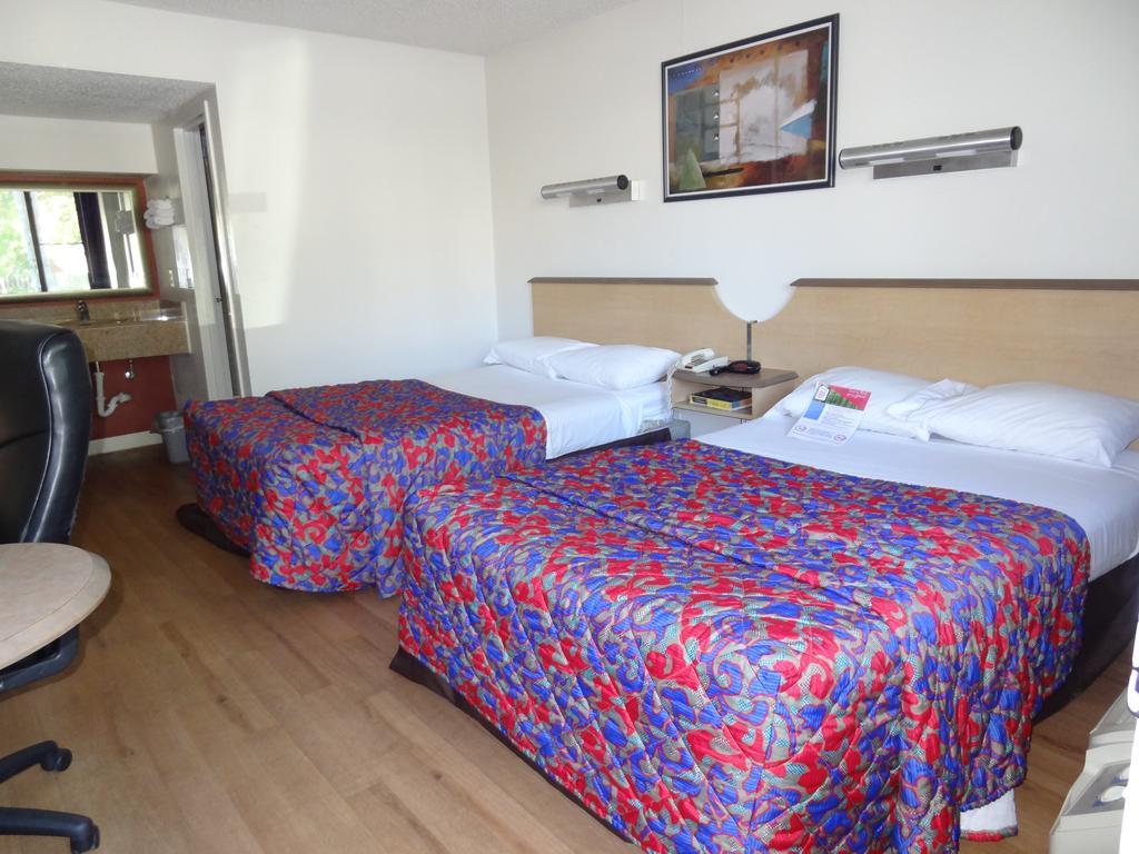 Econo Lodge Palm Harbor - Clearwater Dış mekan fotoğraf