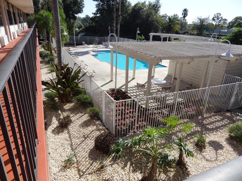 Econo Lodge Palm Harbor - Clearwater Dış mekan fotoğraf
