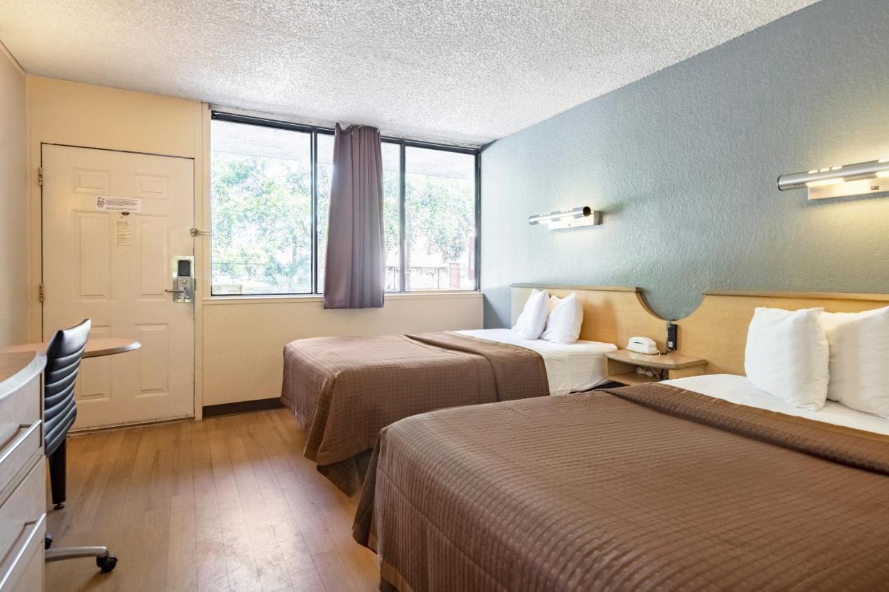 Econo Lodge Palm Harbor - Clearwater Dış mekan fotoğraf