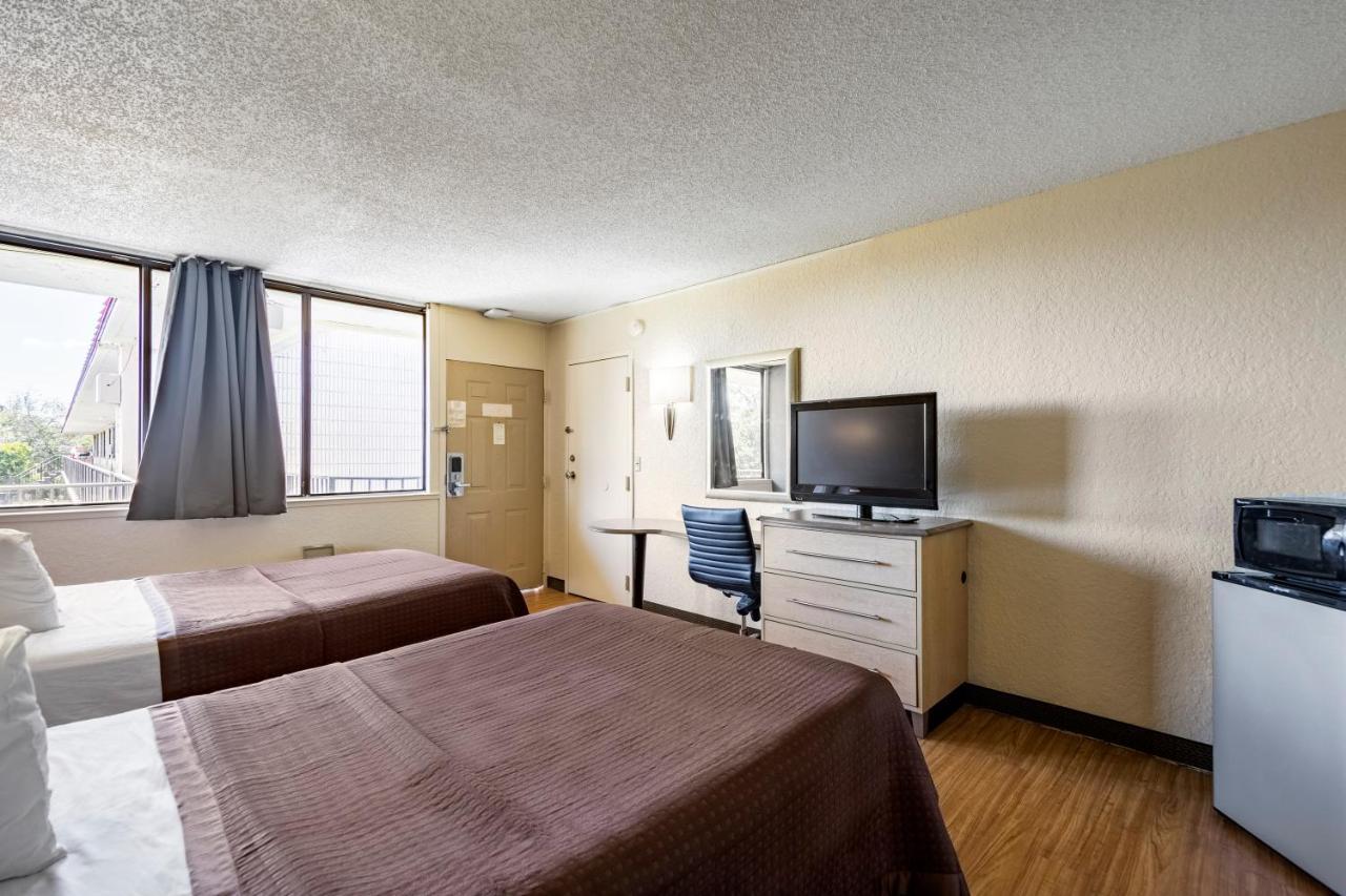 Econo Lodge Palm Harbor - Clearwater Dış mekan fotoğraf