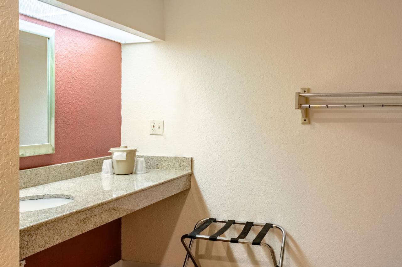 Econo Lodge Palm Harbor - Clearwater Dış mekan fotoğraf